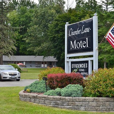 Chamber Lane Motel Round Lake Exteriér fotografie