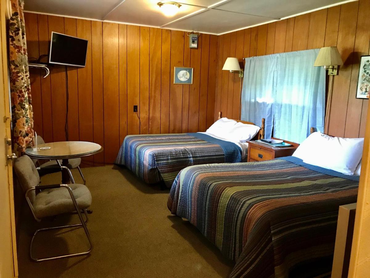 Chamber Lane Motel Round Lake Exteriér fotografie