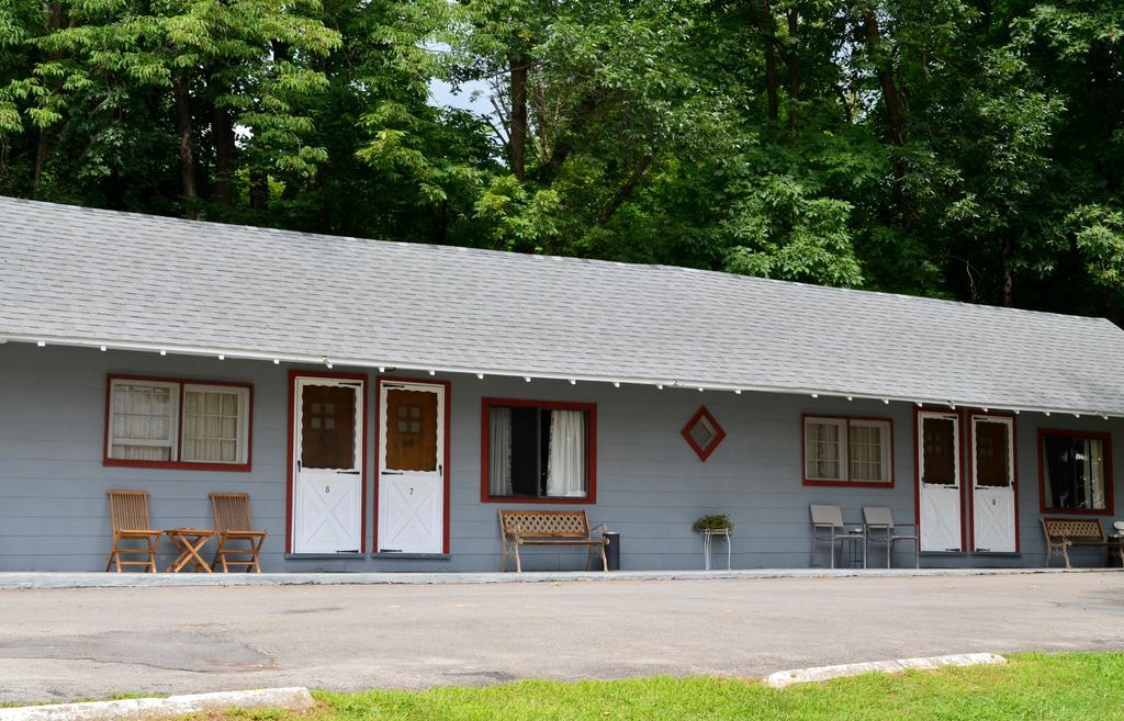 Chamber Lane Motel Round Lake Exteriér fotografie