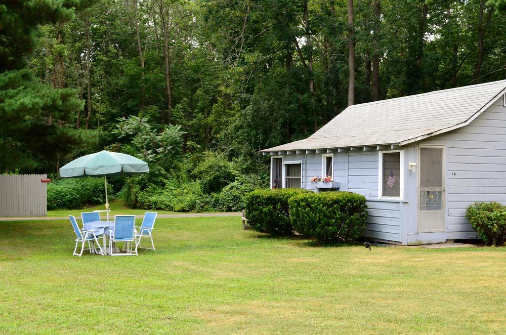 Chamber Lane Motel Round Lake Exteriér fotografie