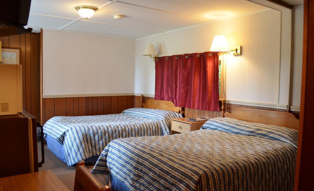 Chamber Lane Motel Round Lake Pokoj fotografie