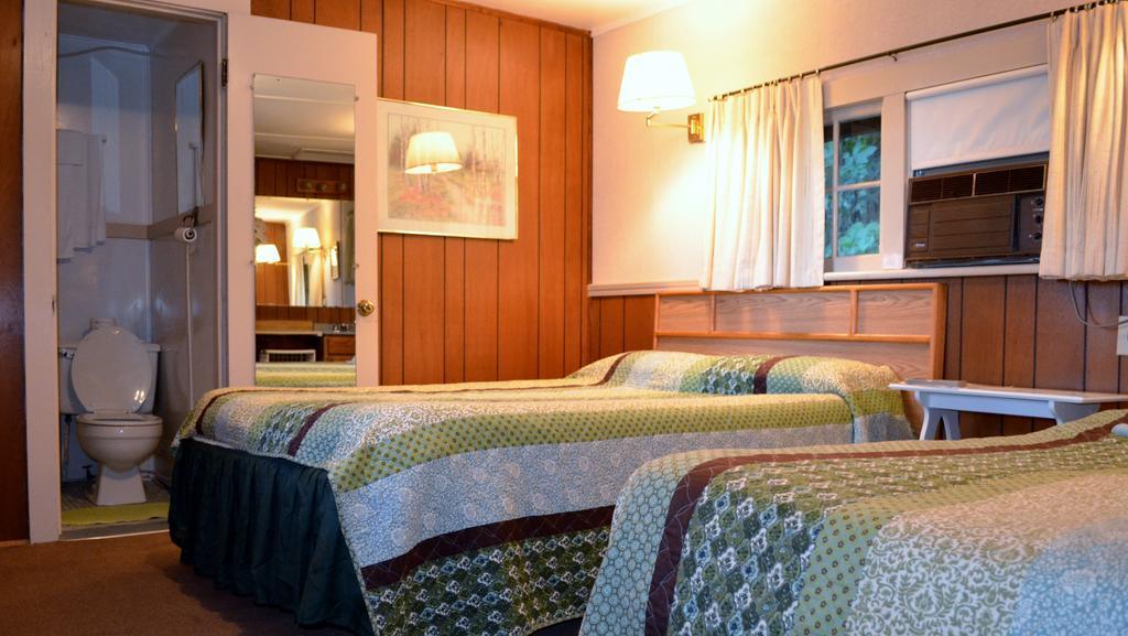 Chamber Lane Motel Round Lake Pokoj fotografie