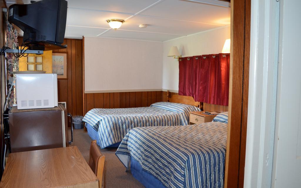 Chamber Lane Motel Round Lake Pokoj fotografie